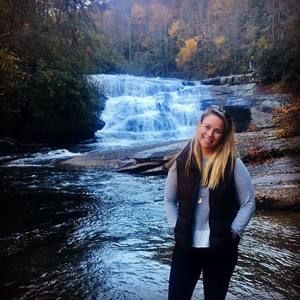 Meet your Posher, Nicole